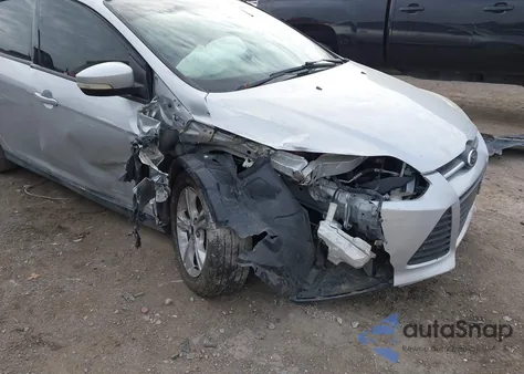 2014 Ford Focus Se z USA, uszkodzony, nr VIN 1FADP3F22EL457900